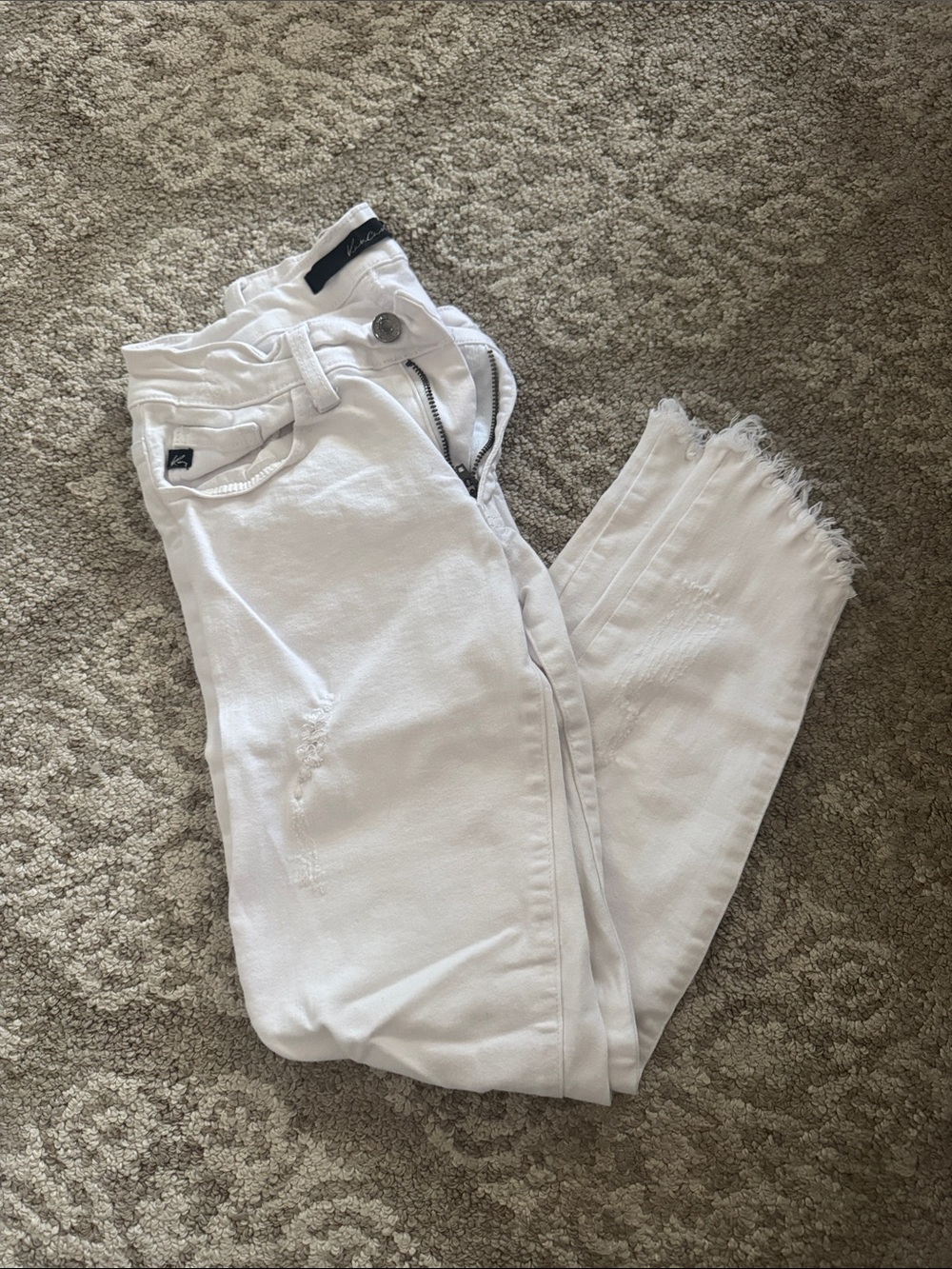 KanCan White Frayed Hem Cropped Skinny Jeans